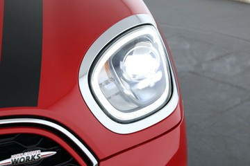 https://vehicle-cdn.autoleague.cloud/30353_61038955_7.jpg