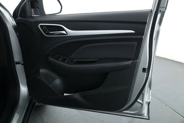 https://vehicle-cdn.autoleague.cloud/30353_61038959_17.jpg