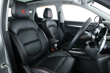 https://vehicle-cdn.autoleague.cloud/30353_61038959_18.jpg