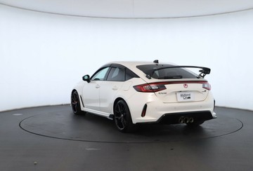 https://vehicle-cdn.autoleague.cloud/30353_61038992_12.jpg
