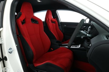 https://vehicle-cdn.autoleague.cloud/30353_61038992_18.jpg