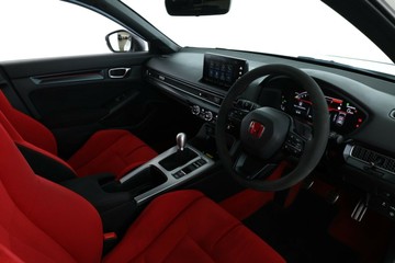 https://vehicle-cdn.autoleague.cloud/30353_61038992_19.jpg