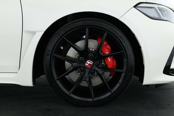 https://vehicle-cdn.autoleague.cloud/30353_61038992_3.jpg