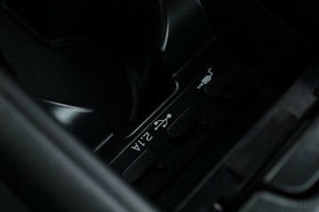 https://vehicle-cdn.autoleague.cloud/30353_61039047_31.jpg