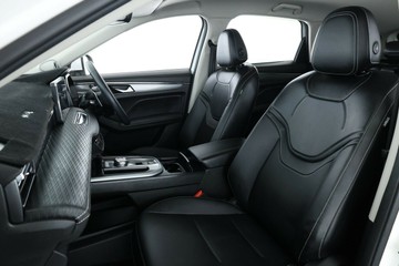 https://vehicle-cdn.autoleague.cloud/30353_61039084_31.jpg