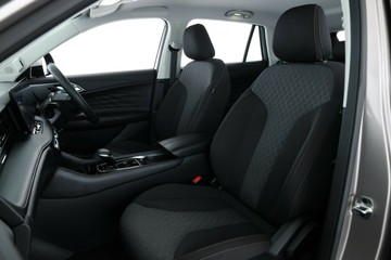 https://vehicle-cdn.autoleague.cloud/30353_61039104_30.jpg