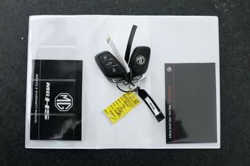 https://vehicle-cdn.autoleague.cloud/30353_61039104_34.jpg