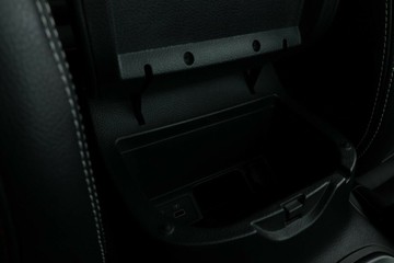 https://vehicle-cdn.autoleague.cloud/30353_61039106_29.jpg