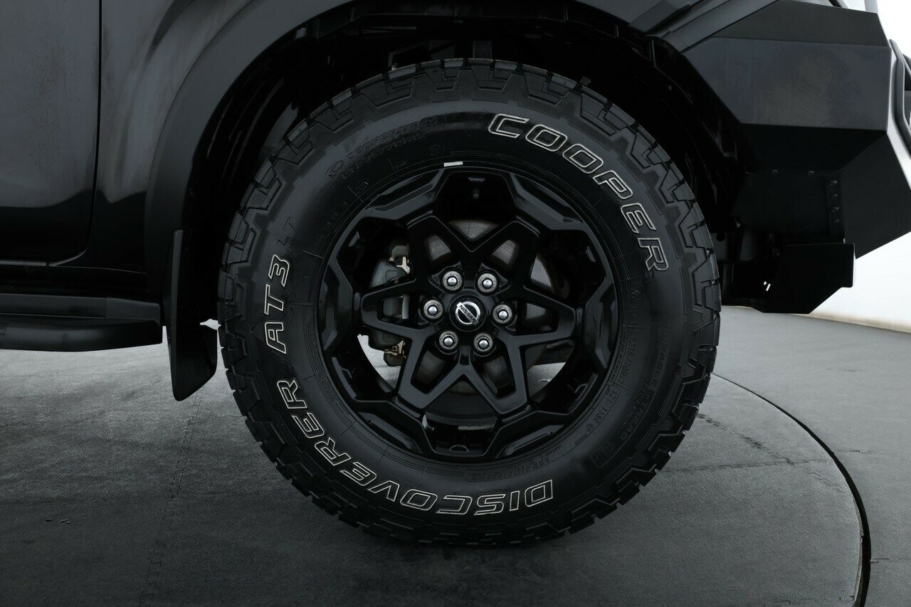 Nissan Navara image 4