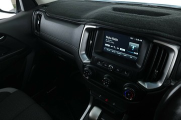 https://vehicle-cdn.autoleague.cloud/30353_61039220_23.jpg