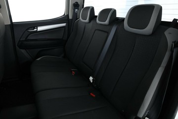 https://vehicle-cdn.autoleague.cloud/30353_61039220_34.jpg