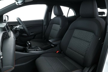https://vehicle-cdn.autoleague.cloud/30353_61039302_32.jpg