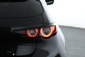 https://vehicle-cdn.autoleague.cloud/30353_61039314_17.jpg