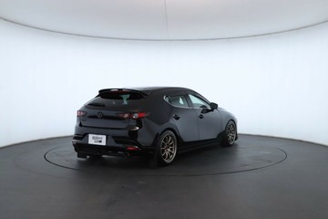 https://vehicle-cdn.autoleague.cloud/30353_61039314_18.jpg