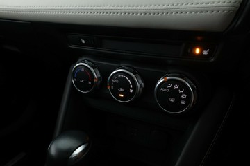 https://vehicle-cdn.autoleague.cloud/30353_61039321_26.jpg