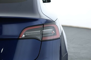 https://vehicle-cdn.autoleague.cloud/30353_61039387_15.jpg