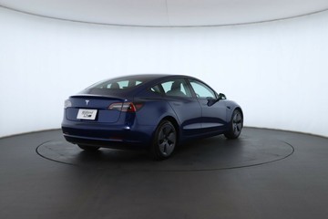 https://vehicle-cdn.autoleague.cloud/30353_61039387_18.jpg