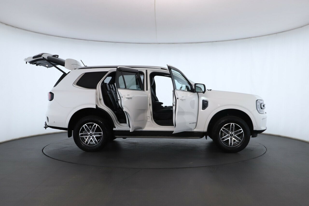 Ford Everest image 2