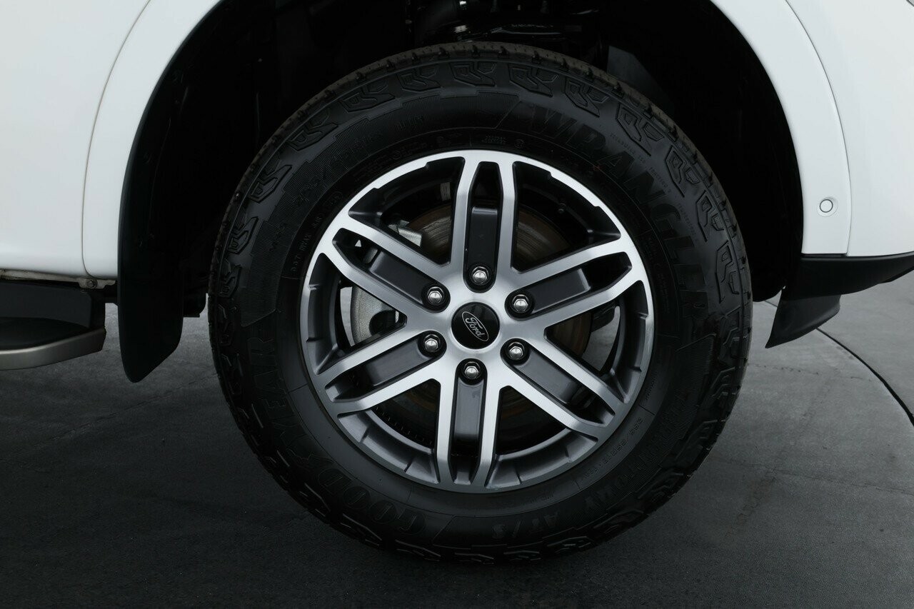 Ford Everest image 4