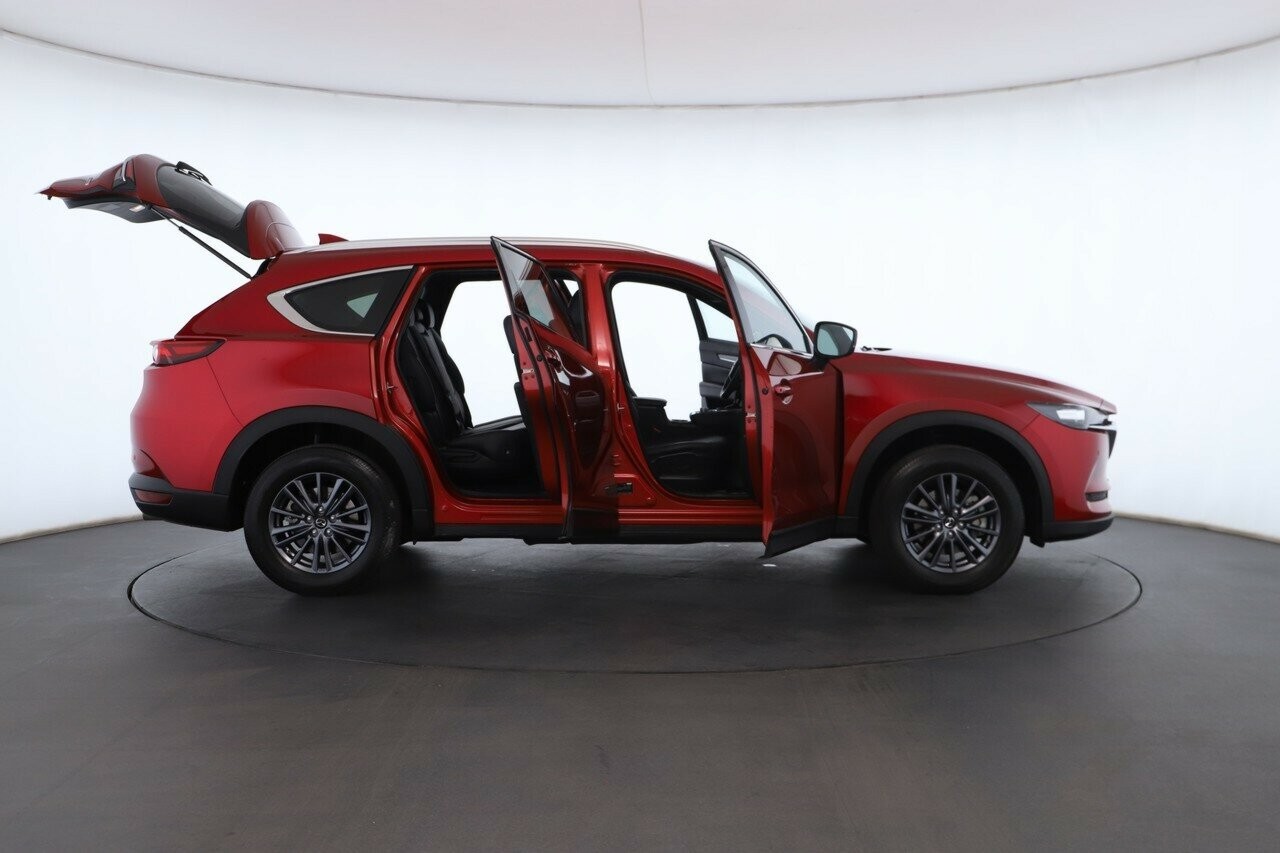 Mazda Cx-8 image 2