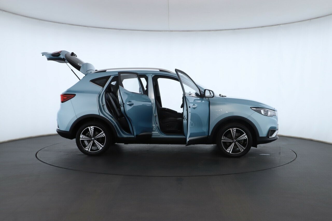 MG Zs Ev image 2