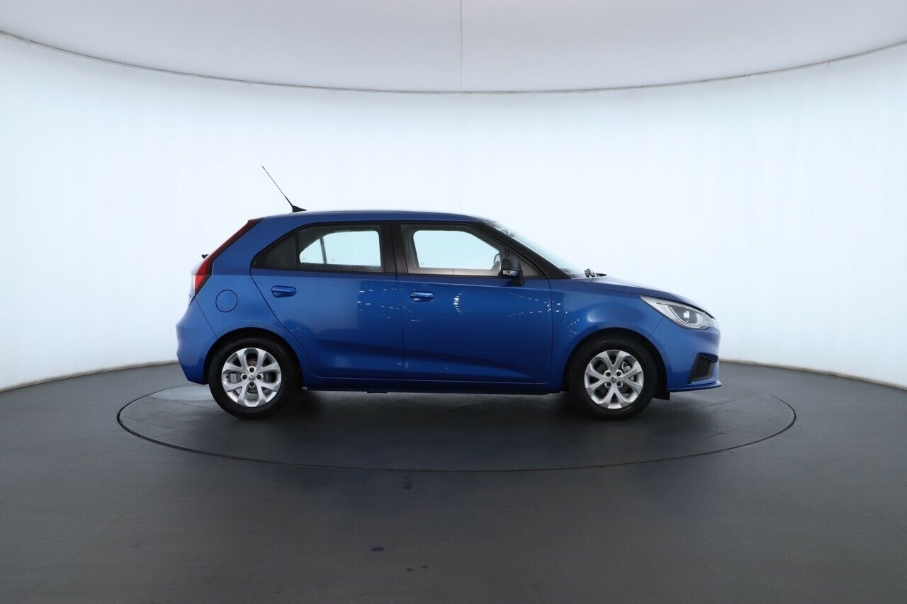 MG Mg3 image 3