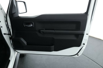 https://vehicle-cdn.autoleague.cloud/30353_61039500_15.jpg