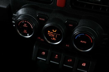 https://vehicle-cdn.autoleague.cloud/30353_61039500_24.jpg