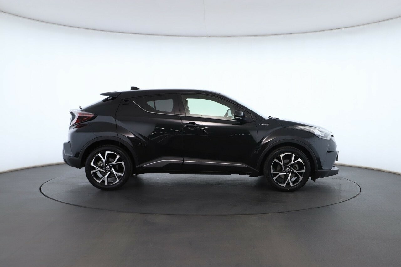 Toyota C-hr image 3