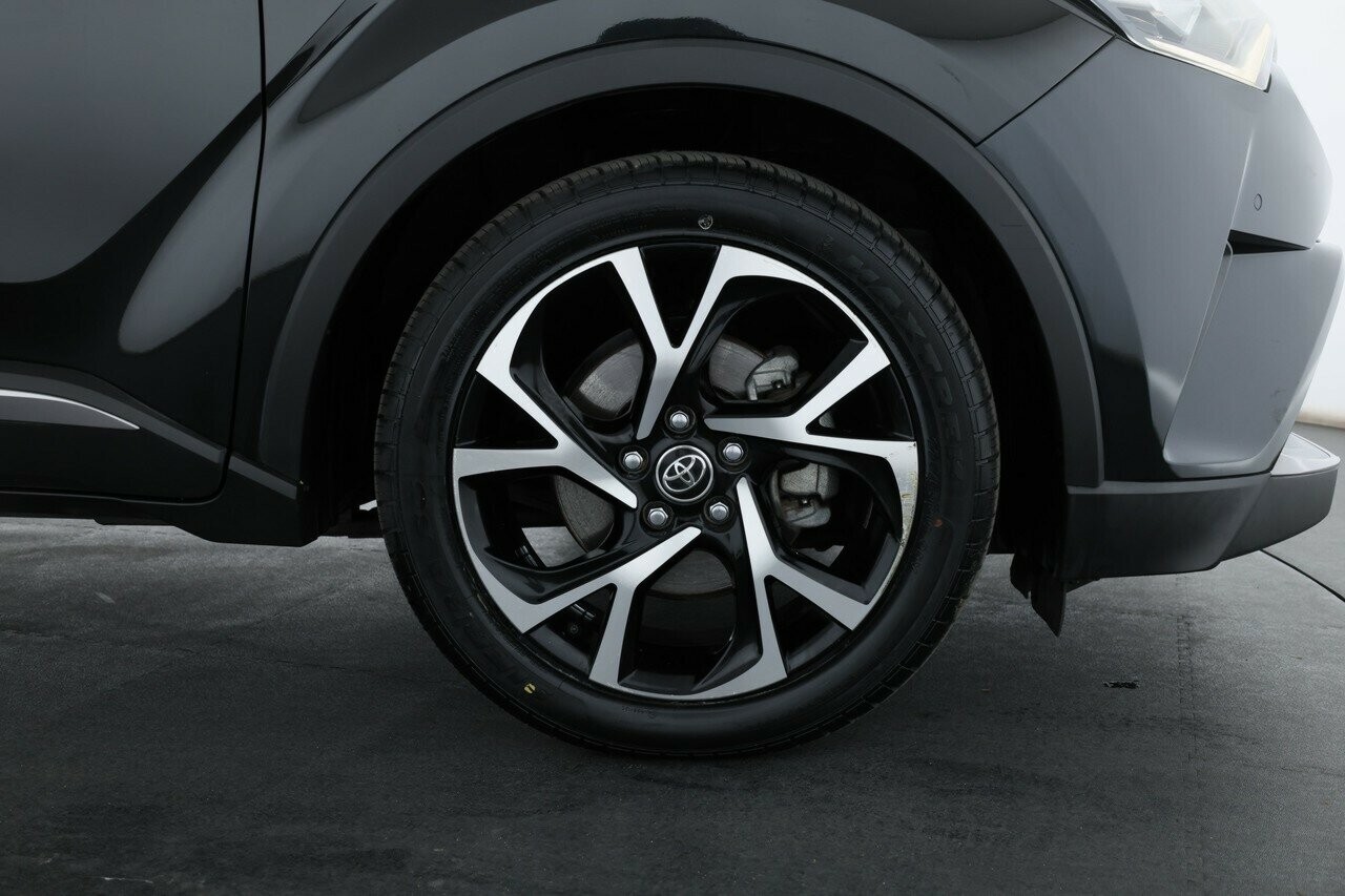 Toyota C-hr image 4