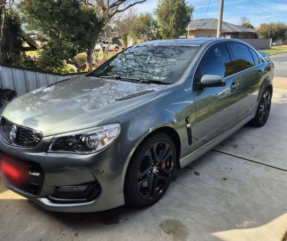 Holden Commodore image 1