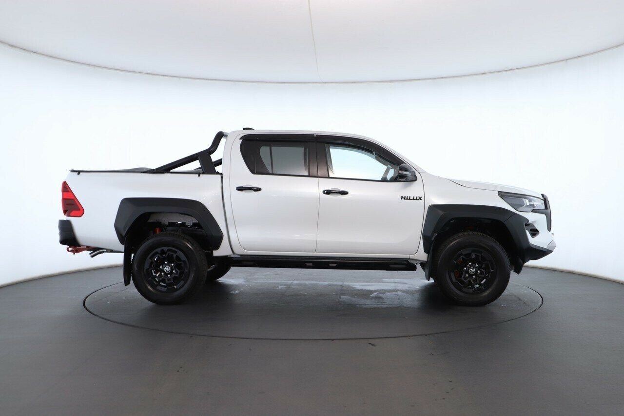 Toyota Hilux image 3