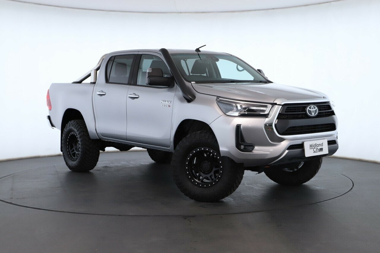 Toyota Hilux image 1