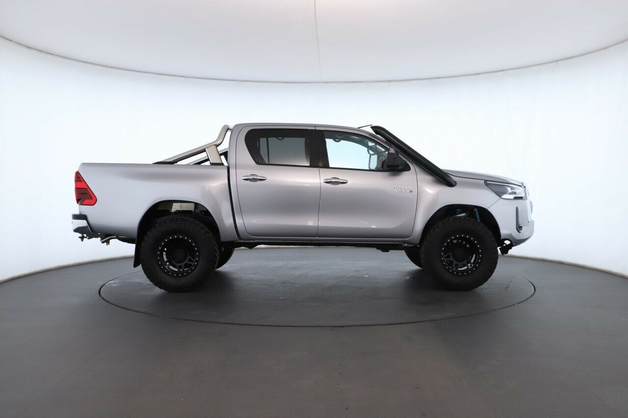 Toyota Hilux image 3