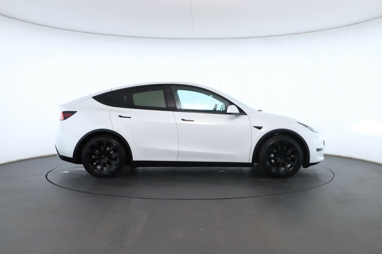 Tesla Model Y image 3
