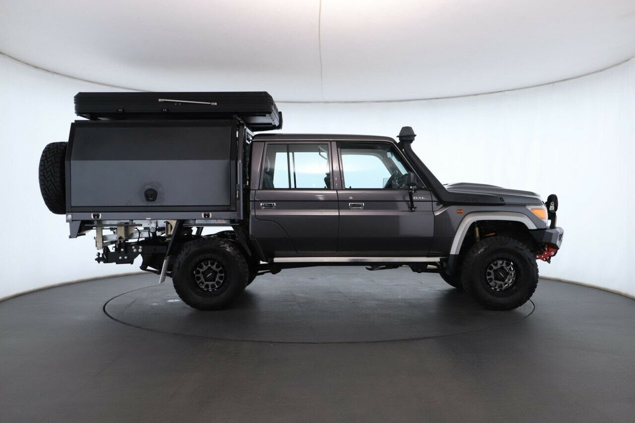 Toyota Landcruiser image 2