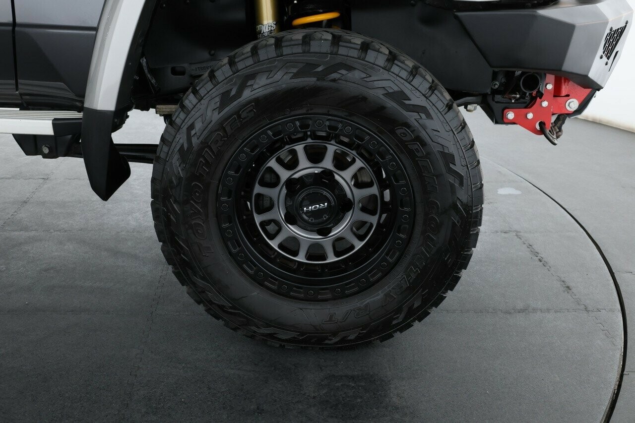 Toyota Landcruiser image 3