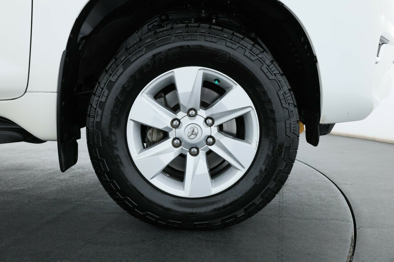 Toyota Landcruiser Prado image 4