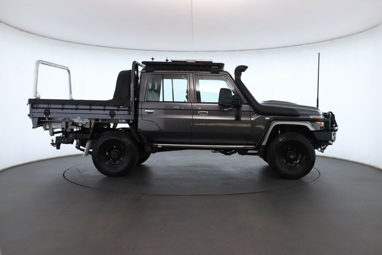 Toyota Landcruiser image 3