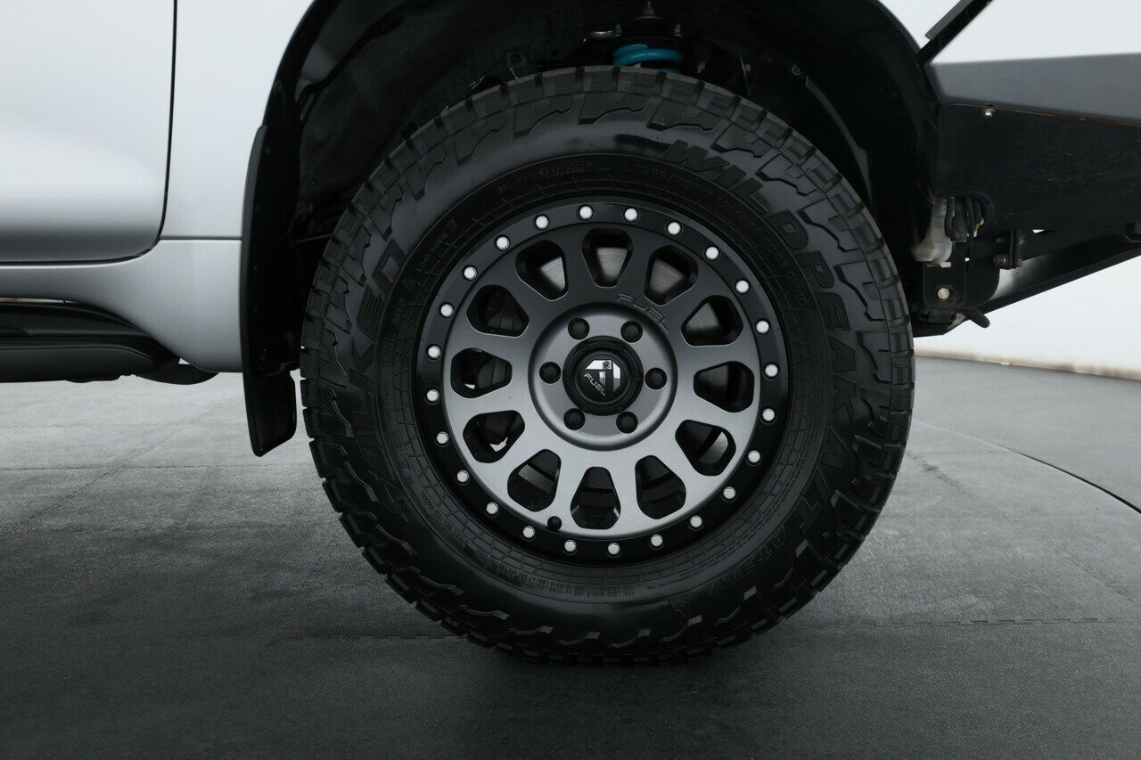 Toyota Landcruiser Prado image 4