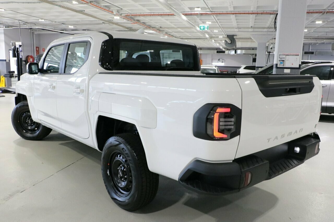 Kia Tasman image 3