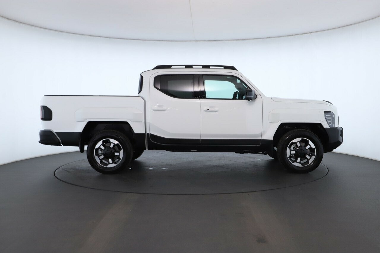 Kia Tasman image 2