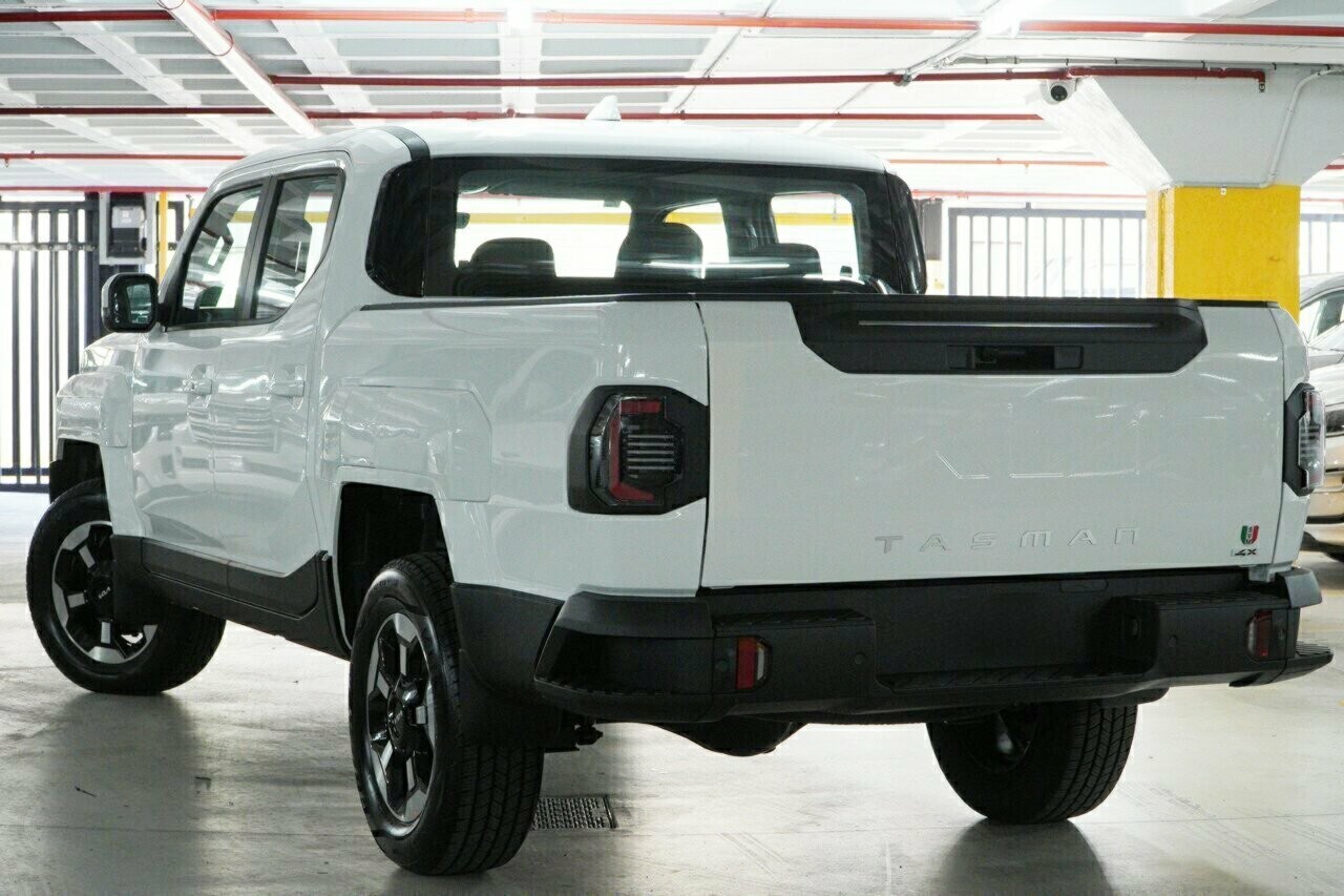 Kia Tasman image 3