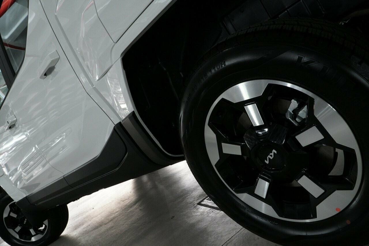 Kia Tasman image 4