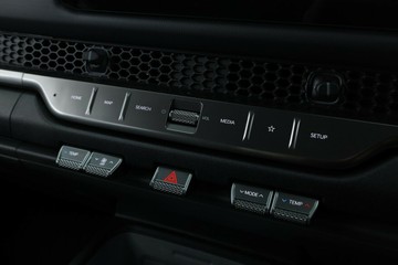 https://vehicle-cdn.autoleague.cloud/30354_31010659_27.jpg