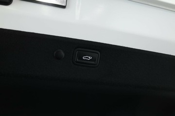 https://vehicle-cdn.autoleague.cloud/30354_31013132_16.jpg