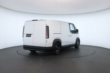 https://vehicle-cdn.autoleague.cloud/30354_31039402_17.jpg