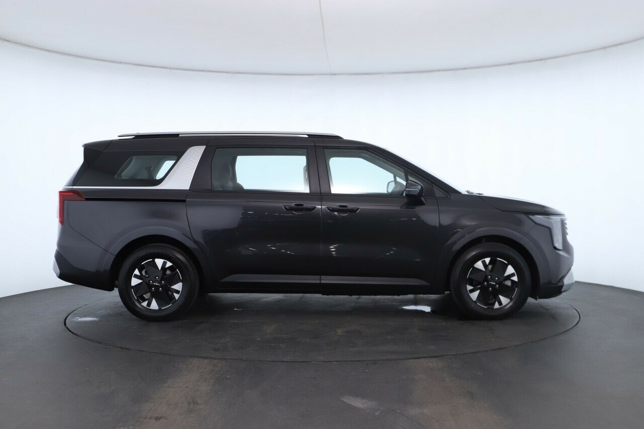 Kia Carnival image 2