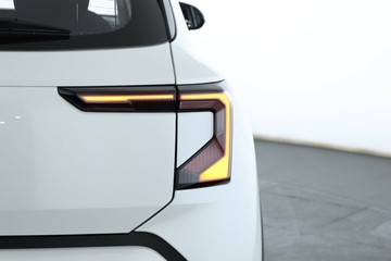 https://vehicle-cdn.autoleague.cloud/30354_31121193_15.jpg
