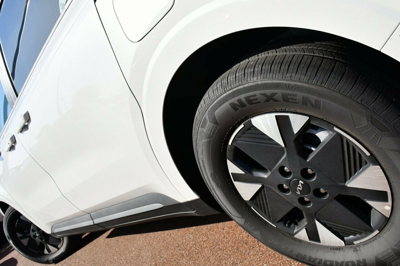 Kia Carnival image 4